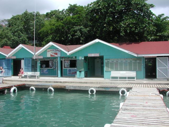 Roatan Sept-2005